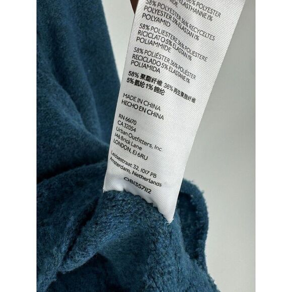 Urban Outfitters Size Large Kyla Cropped Turtleneck Sweater in Teal - Picture 9 of 9